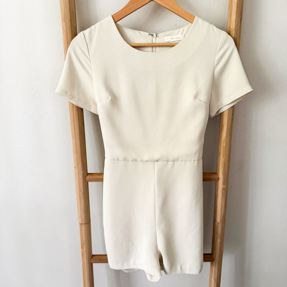 all:row Ivory Tie Back Romper Women’s Medium Cream Short Sleeve Dressy